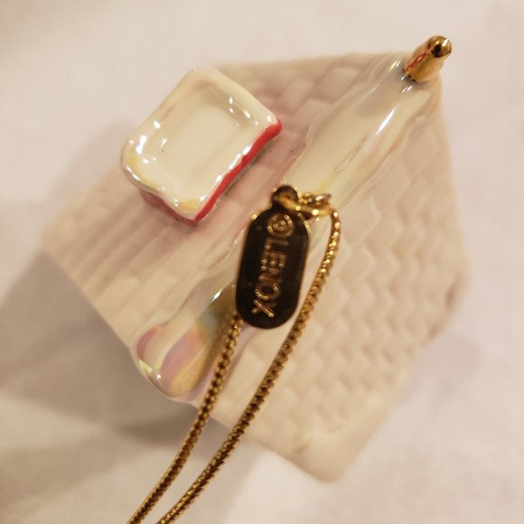 CHRISTMAS ORNAMENT by LENOX - "BLESS OUR HOME BIRDHOUSE" - AMERICAN BY DESIGN - Picture 9 of 16